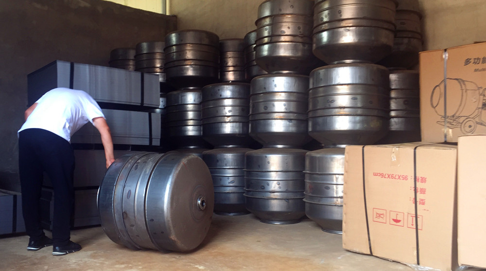 220v家用小型攪拌機(jī)攪拌滾筒半成品車間-河北東圣吊索具制造有限公司