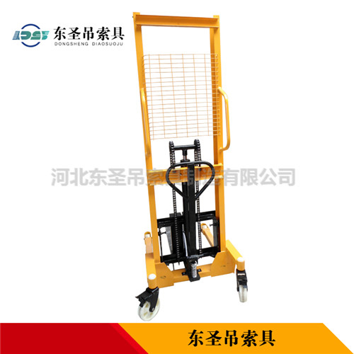 液壓堆高車使用輕巧便捷與設(shè)計(jì)方案何關(guān)系？--河北東圣吊索具制造有限公司--小型攪拌機(jī)|石材夾具|液壓堆高車|手動(dòng)叉車